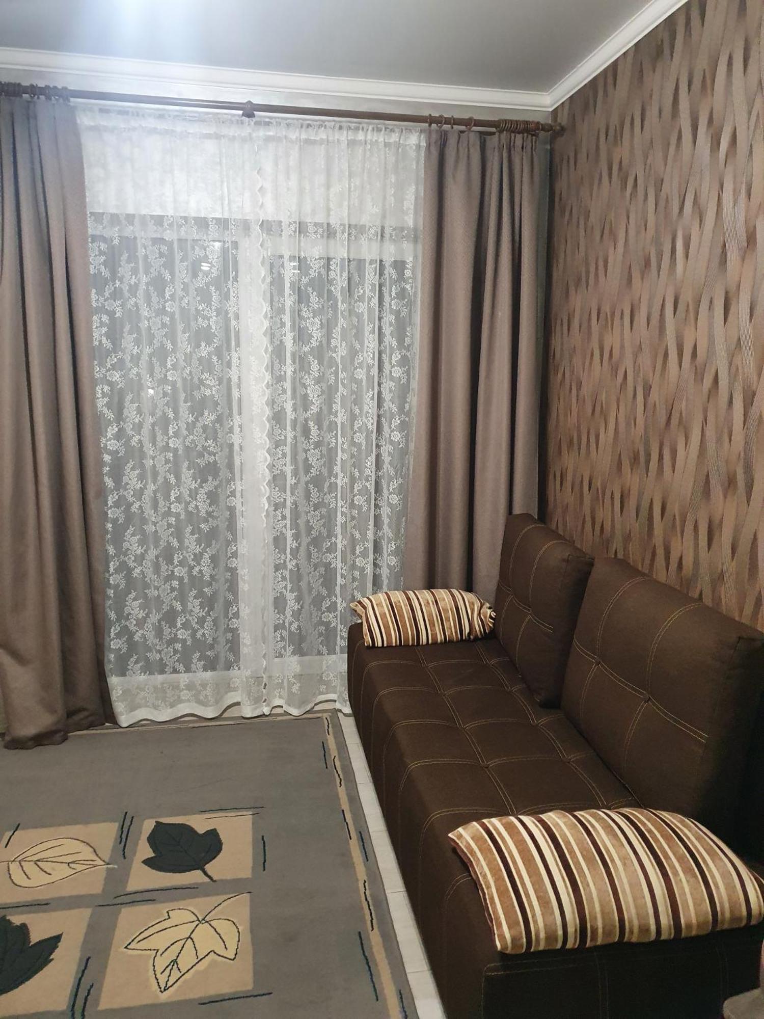 Lutsk, Double-Room Apartments Dış mekan fotoğraf