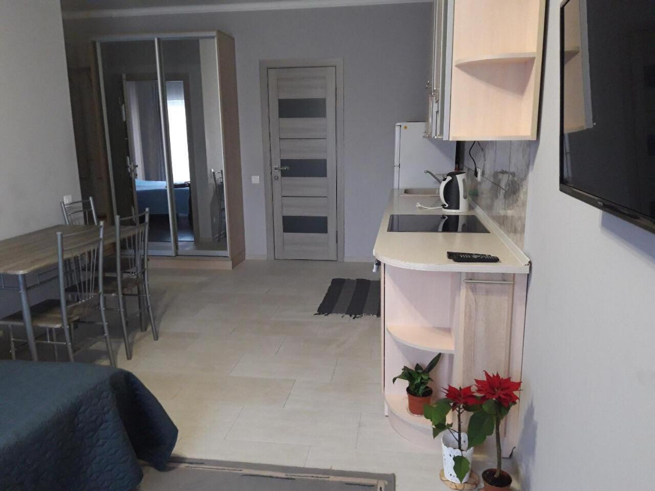 Lutsk, Double-Room Apartments Dış mekan fotoğraf
